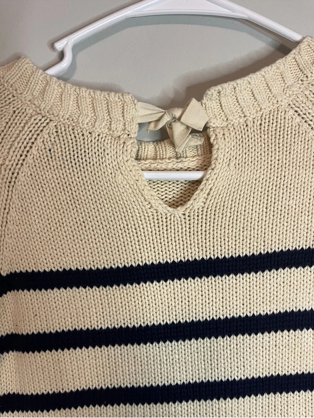 GAP kids Cream and Black Striped Crewneck Sweater xxl 14/16